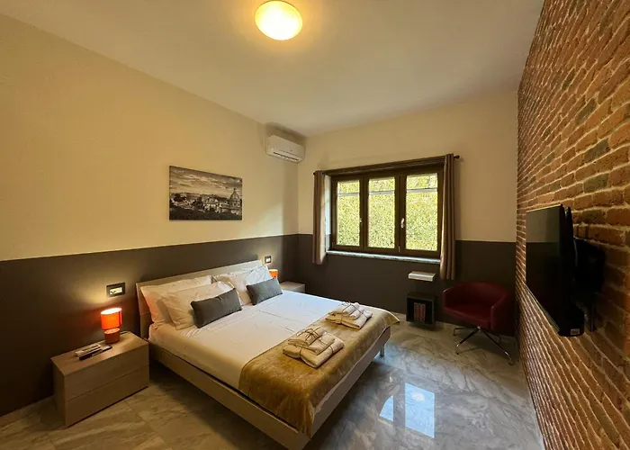 Laura's House In Alberone Рим