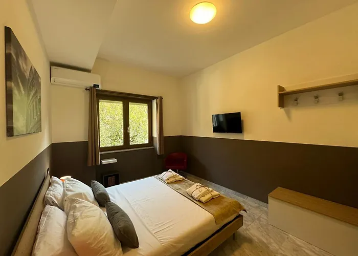 Laura's House In Alberone Апартаменты Рим